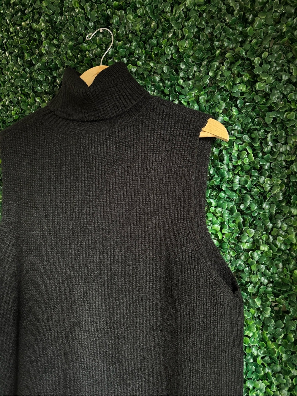 NWT Sz M Double Zero Black Oversized Turtleneck Sweater Vest Tank